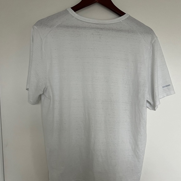 Nike Men's Miler Dri-FIT UV T Shirt - Picture 2 of 5